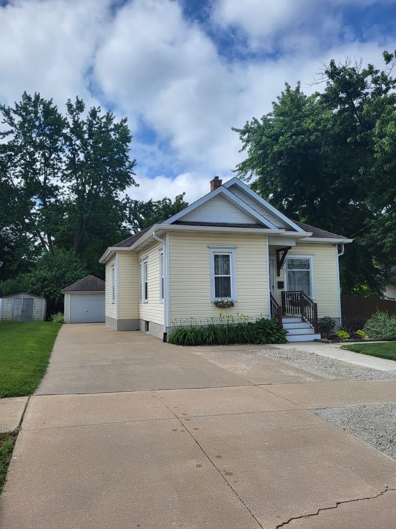 107 E 1st St., Streator, IL 61364