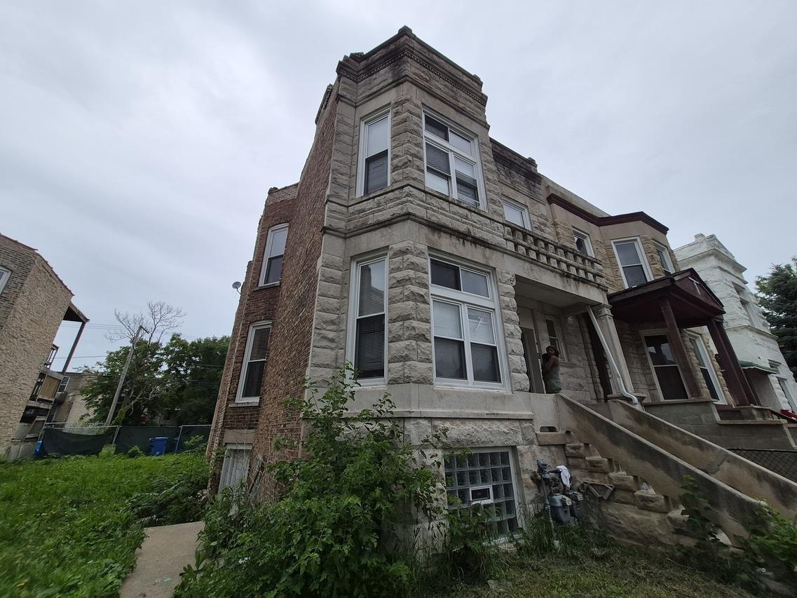 4126 W Adams St., Chicago, IL 60624