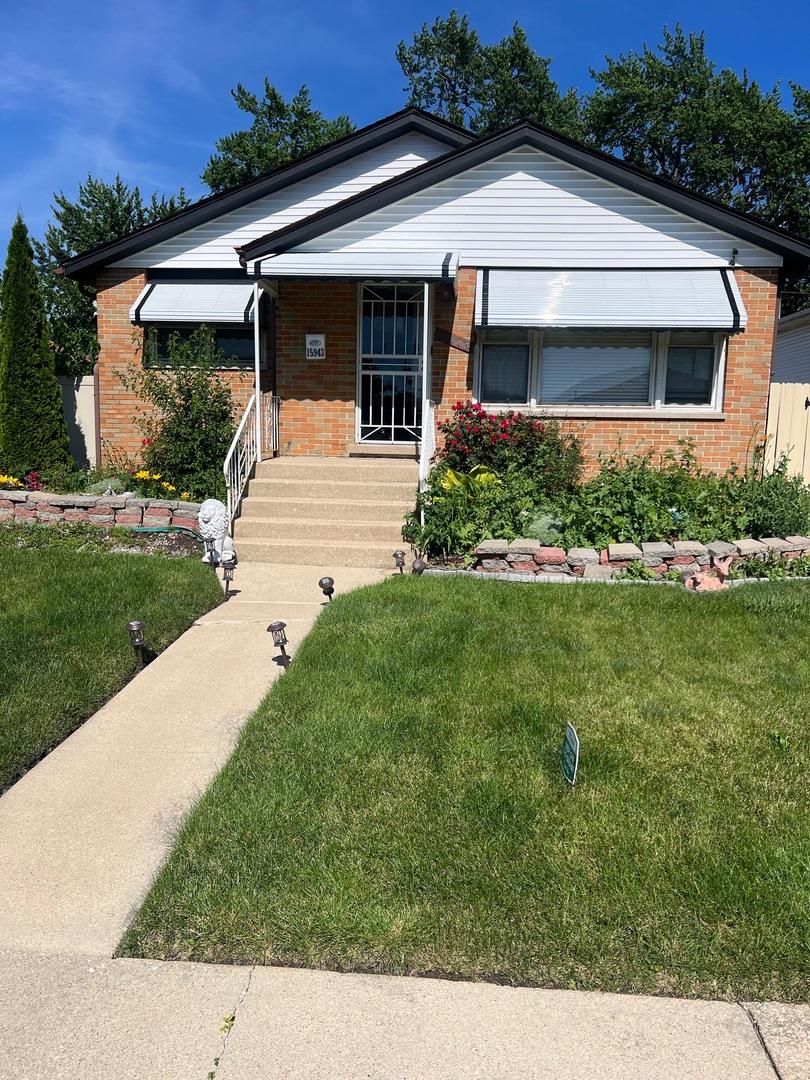 15943 Vine Ave., Harvey, IL 60426