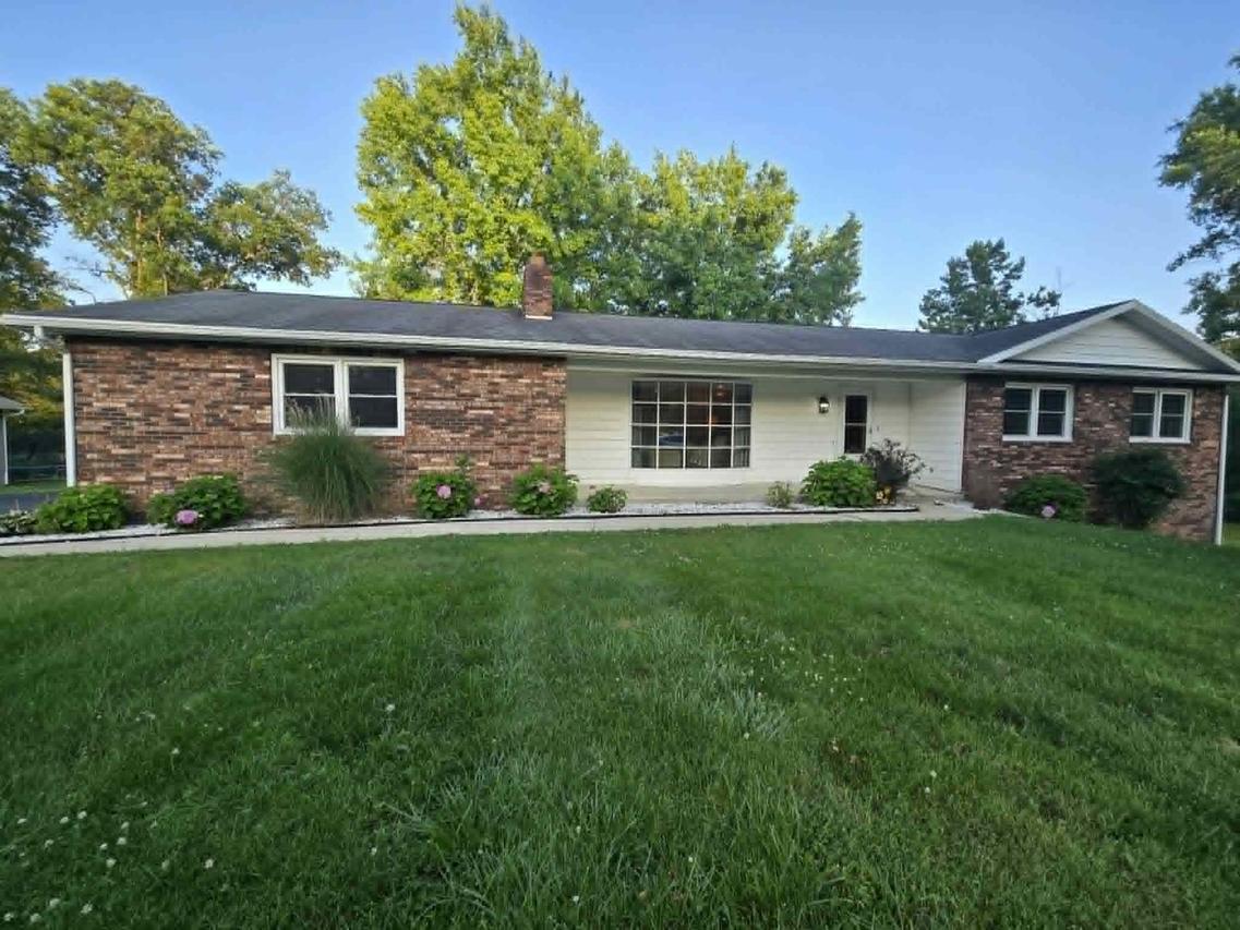 15680 N Cooks Dr., Mt Vernon, IL 62864