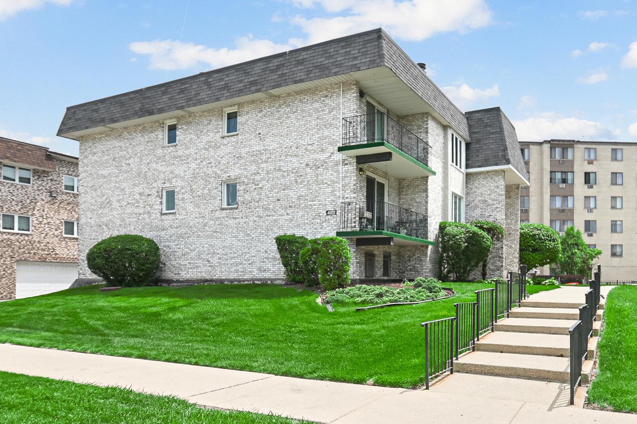 4011 W 97th St. #2N, Oak Lawn, IL 60453