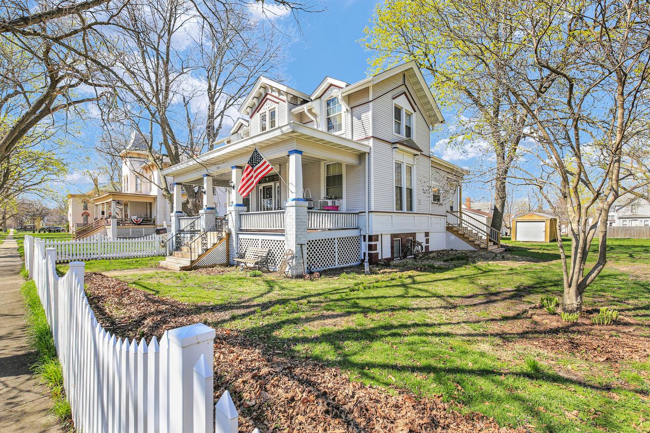343 W Center St., Paxton, IL 60957