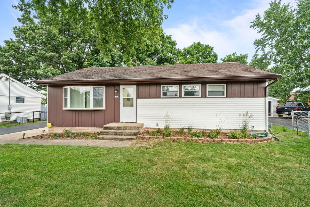 1006 Copper Dr., Machesney Park, IL 61115