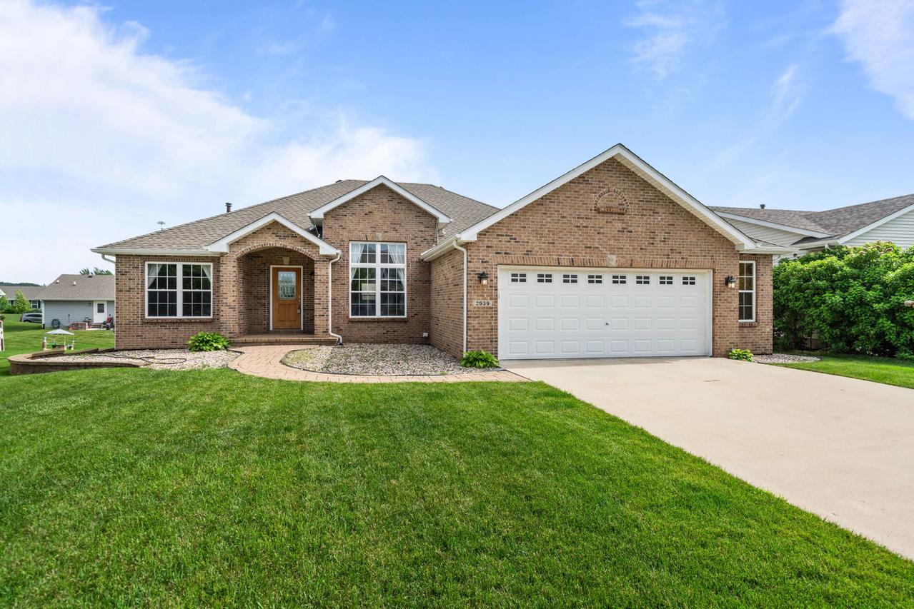 2939 Vaughndale Dr., Machesney Park, IL 61115
