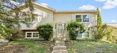 300 Aster Ct., Aurora, IL 60504