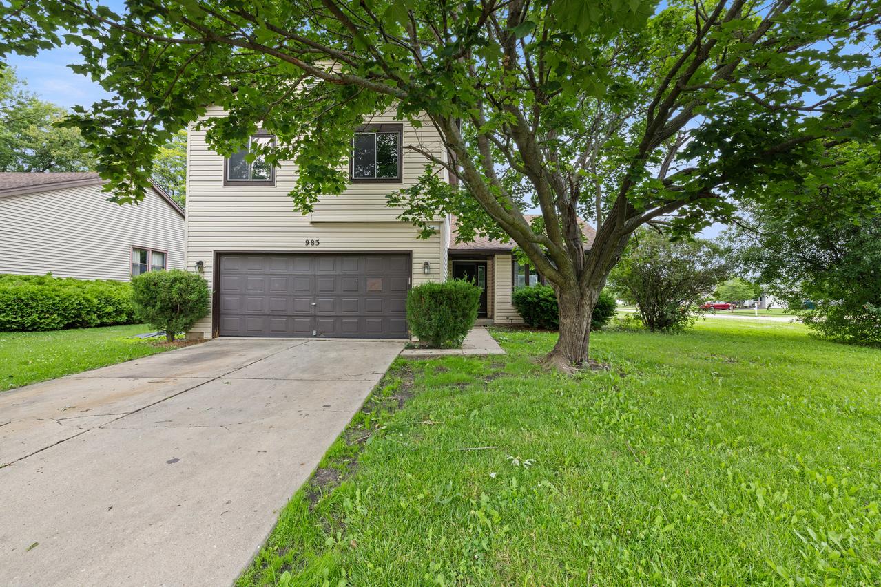 983 Valleyview Dr., Bartlett, IL 60103