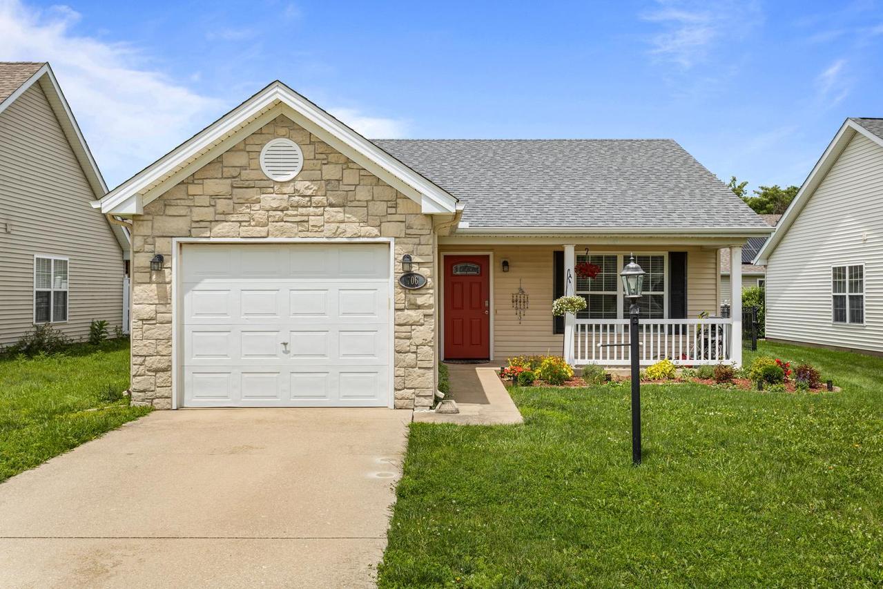 706 Corey Ln., Champaign, IL 61822