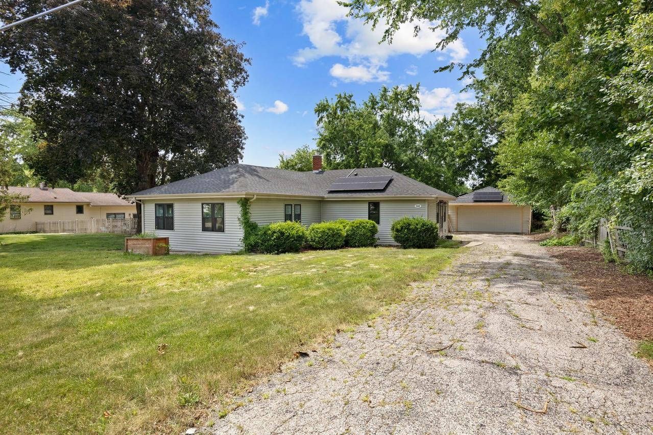 502 Monroe Ave., Ingleside, IL 60041