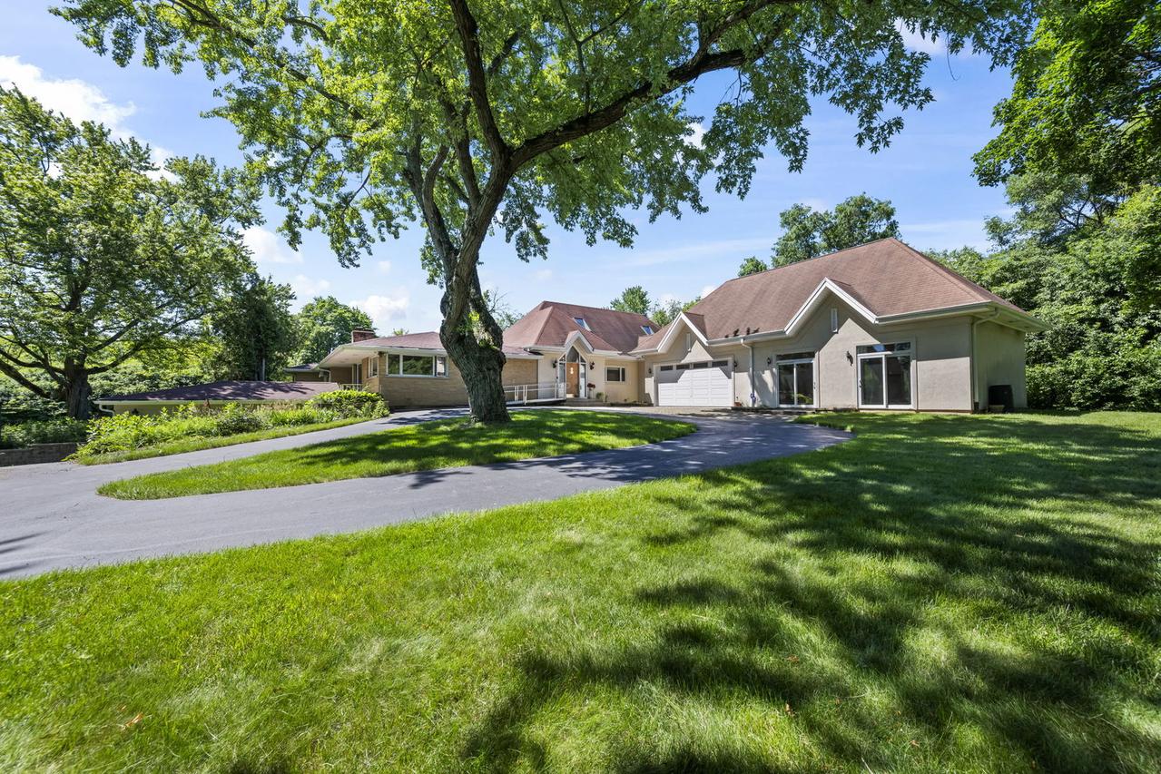 26347 W Il Route 22, Barrington, IL 60010