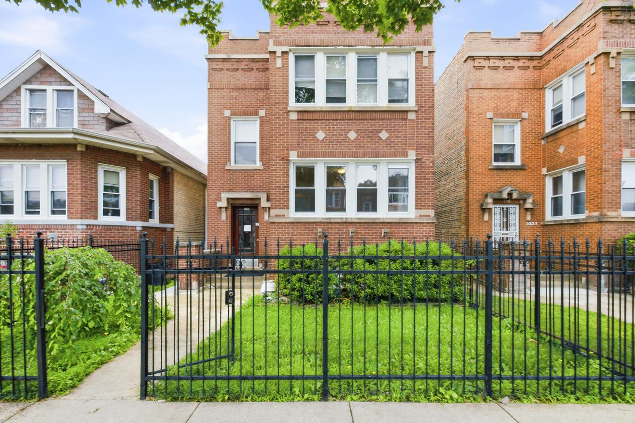 5233 W Potomac Ave., Chicago, IL 60651