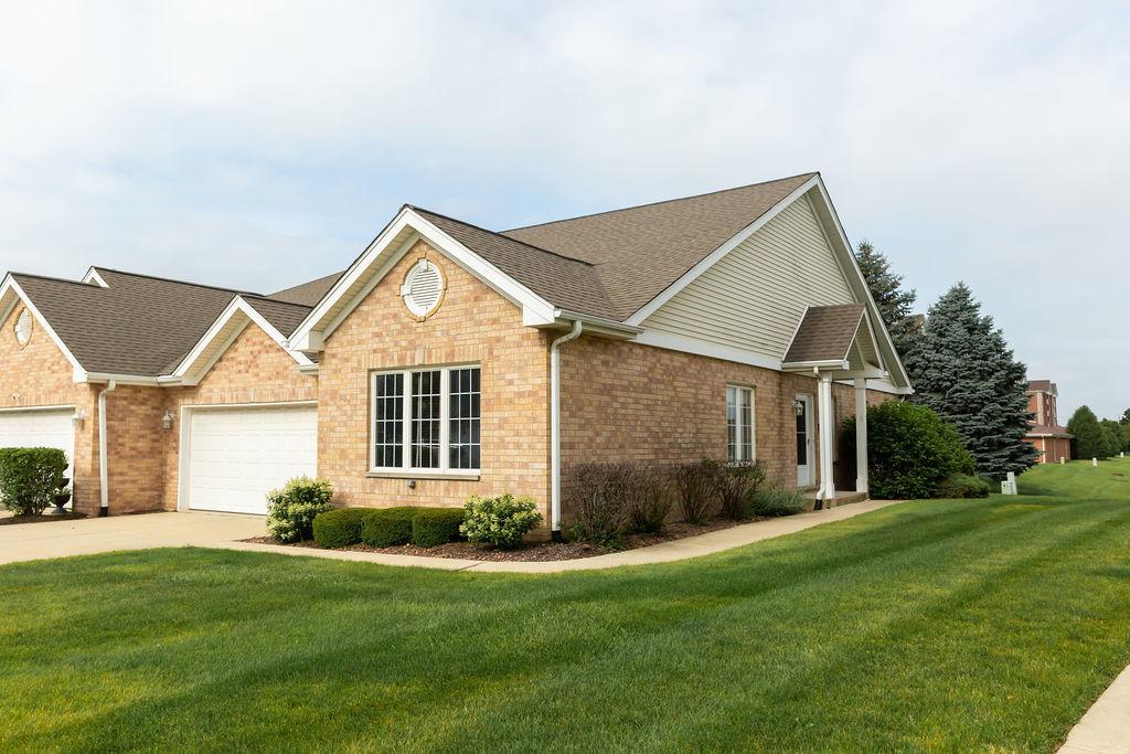 11432 Foxwoods Dr., Oak Lawn, IL 60453