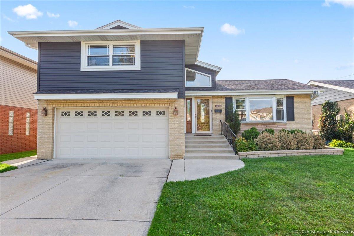10141 Alice Ct., Oak Lawn, IL 60453