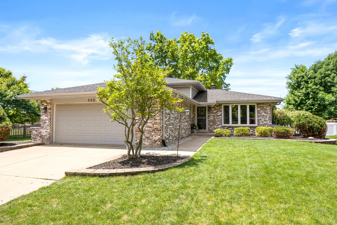 10S520 Havens Dr., Downers Grove, IL 60516