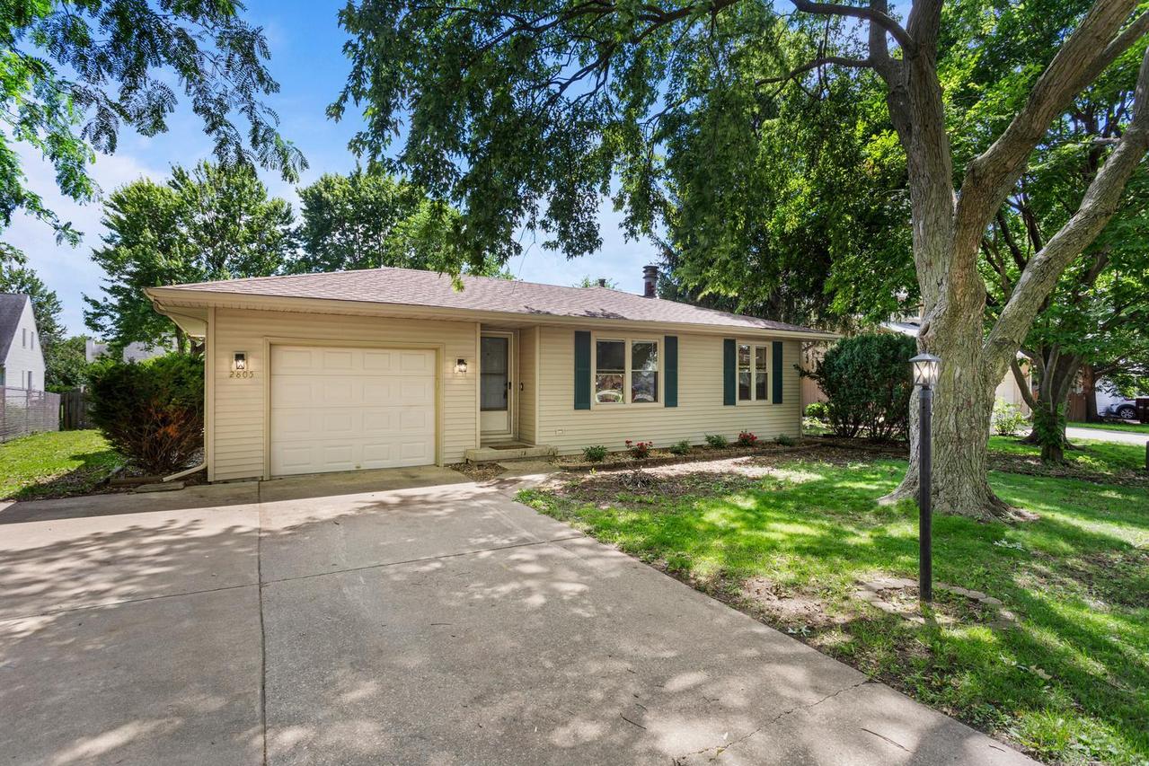 2805 Clayton Blvd., Champaign, IL 61822