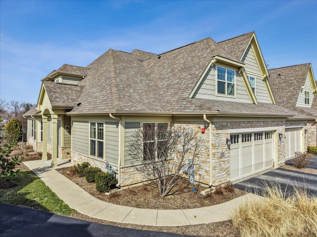 33 Woodland Tr., Lincolnshire, IL 60069