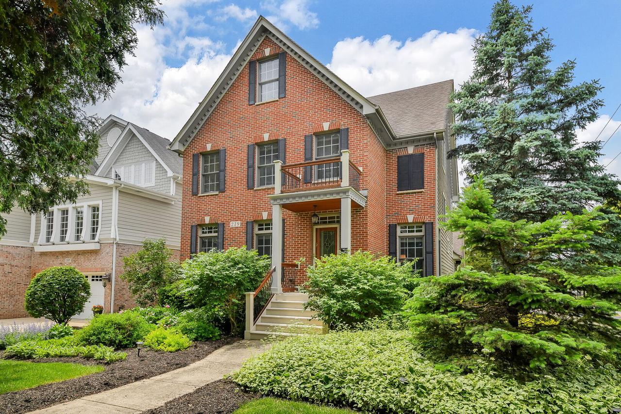 219 N Huffman St., Naperville, IL 60540