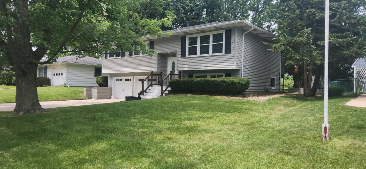 1240 Constellation Dr., Aurora, IL 60505