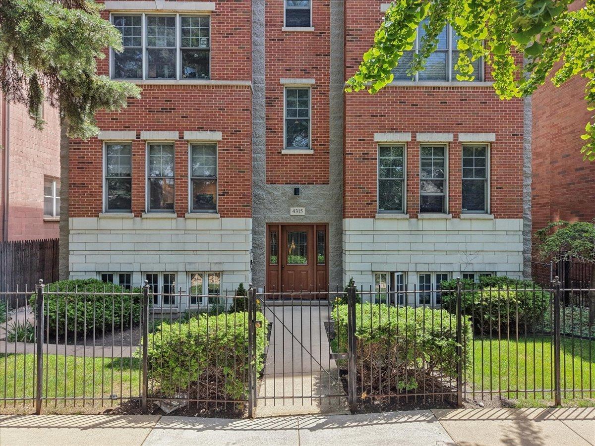4315 N Richmond St. #1N, Chicago, IL 60618