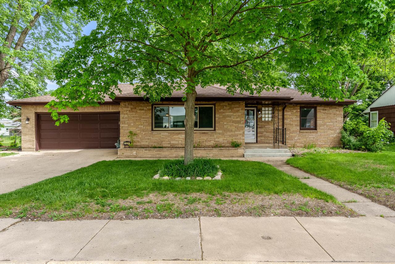 526 E Riverside Blvd., Loves Park, IL 61111