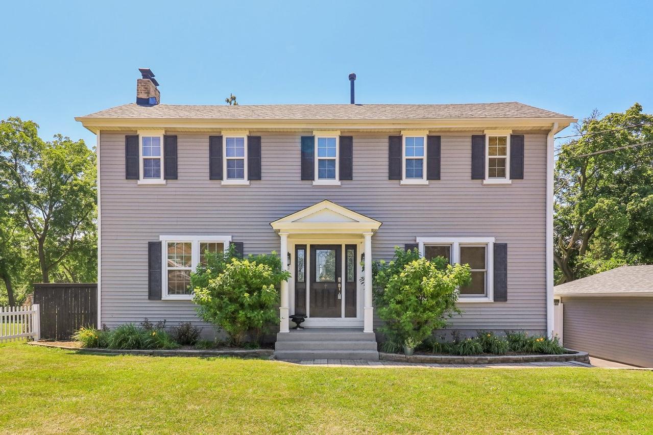 4103 Old Grand Ave., Gurnee, IL 60031