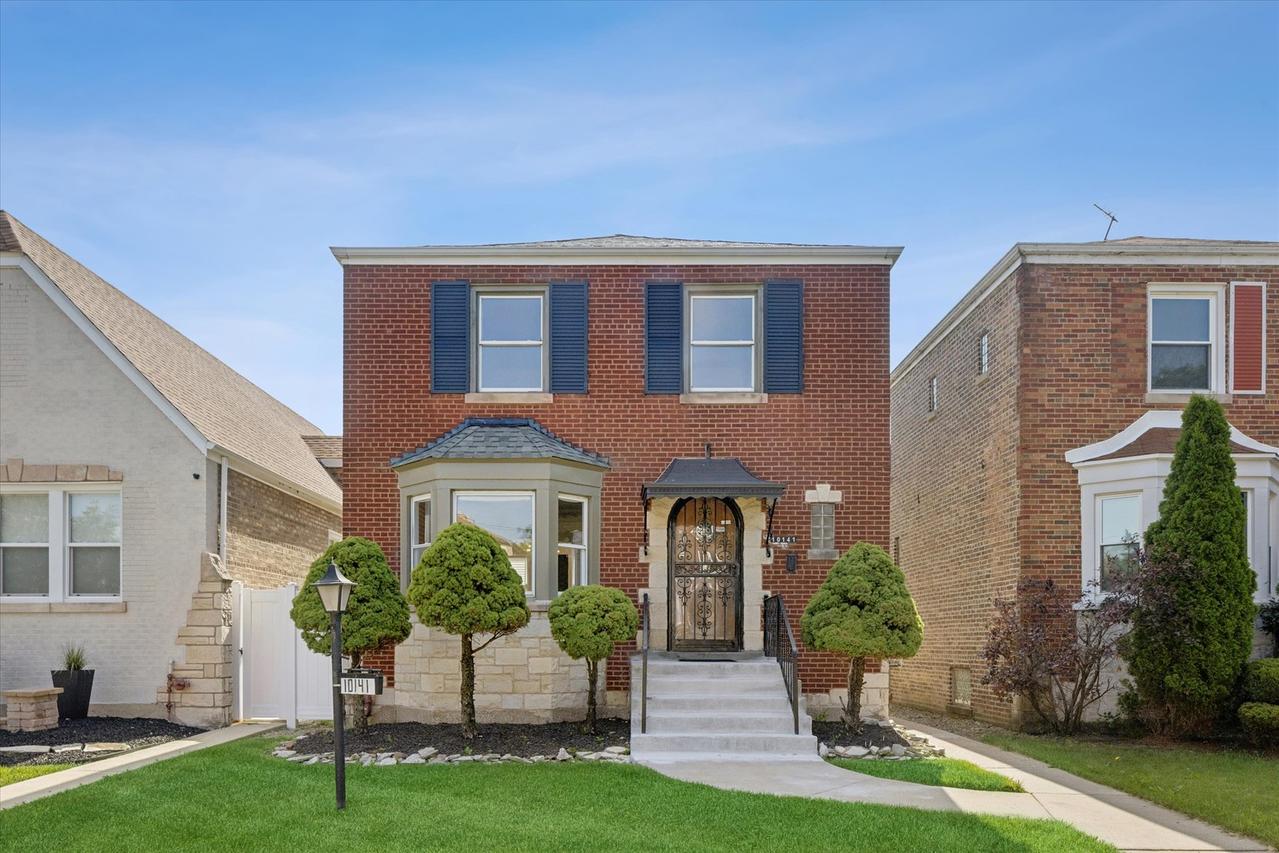10141 S Rhodes Ave., Chicago, IL 60628