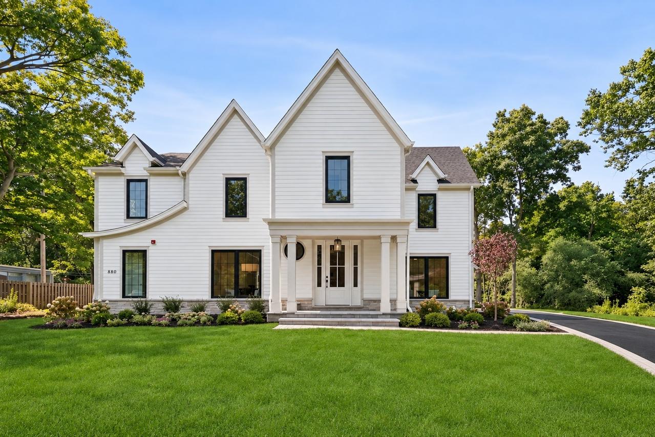 880 Bittersweet Dr., Northbrook, IL 60062