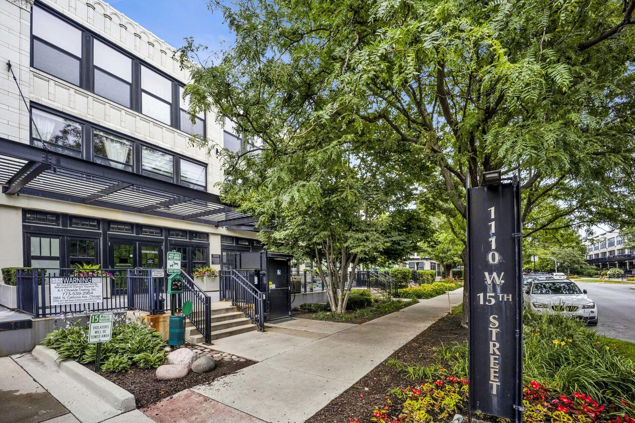 1110 W 15th St. #316, Chicago, IL 60608
