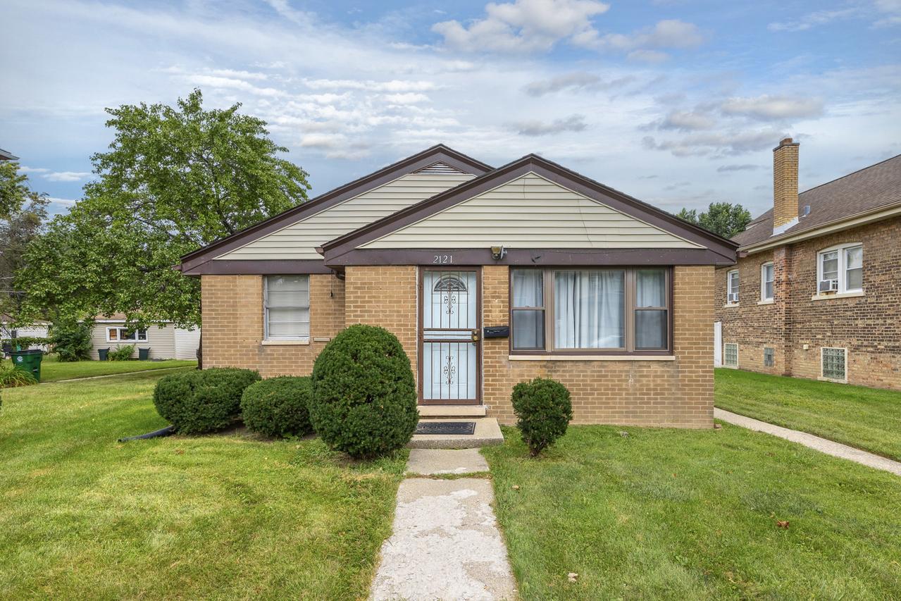 2121 S 14th Ave., Broadview, IL 60155