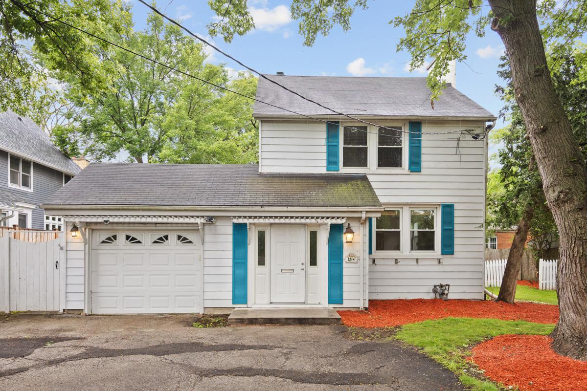 1314 Glenview Rd., Glenview, IL 60025
