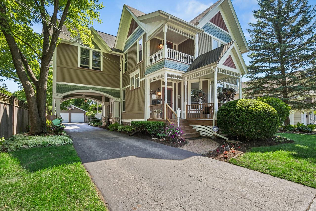 151 Park Ave., Grayslake, IL 60030