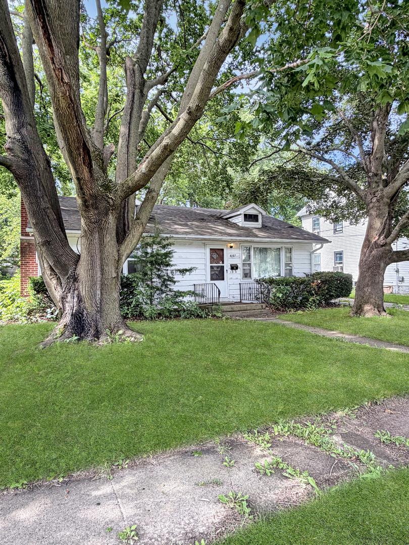 807 E Illinois St., Freeport, IL 61032