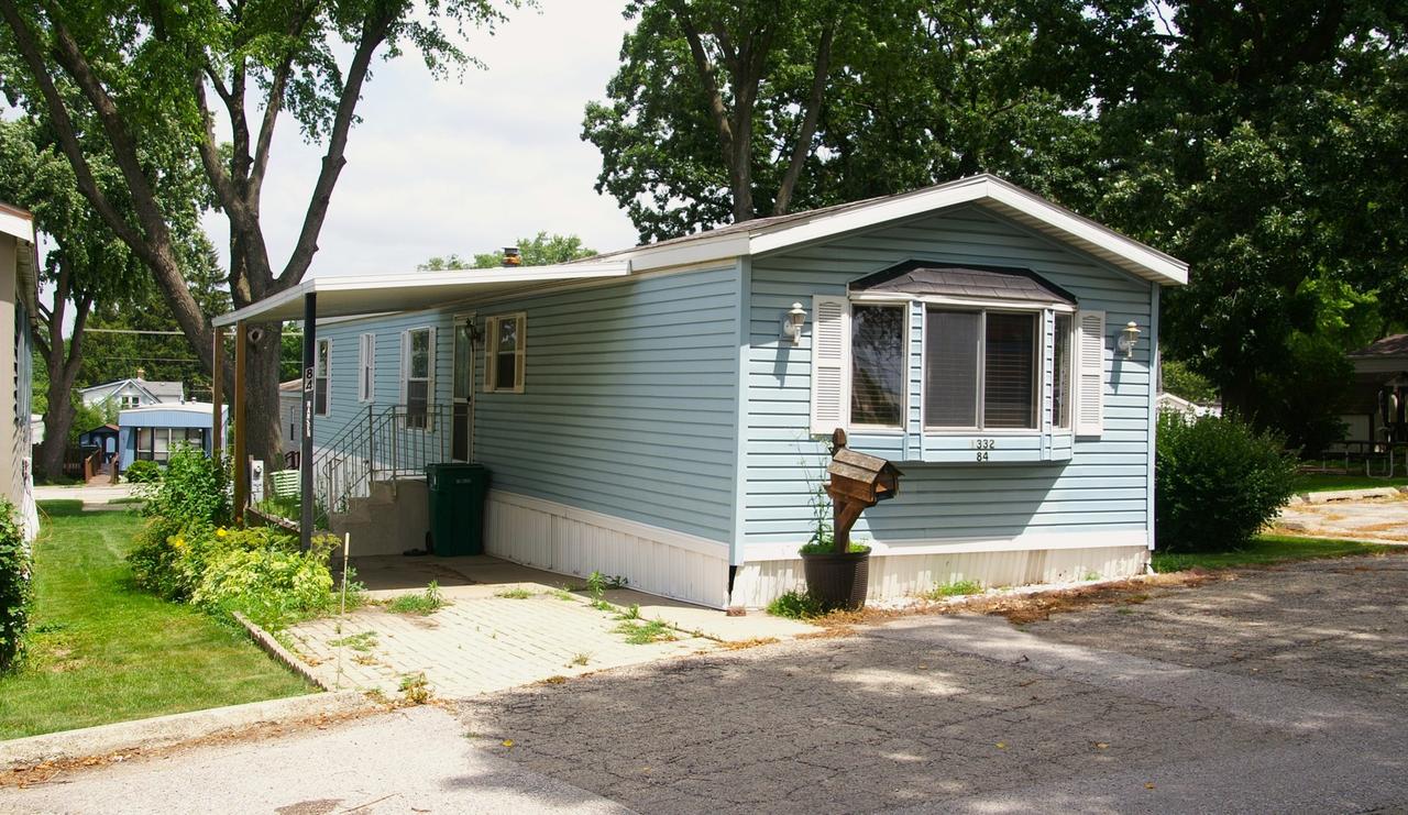 1332 Douglas Ave. #84, Montgomery, IL 60538