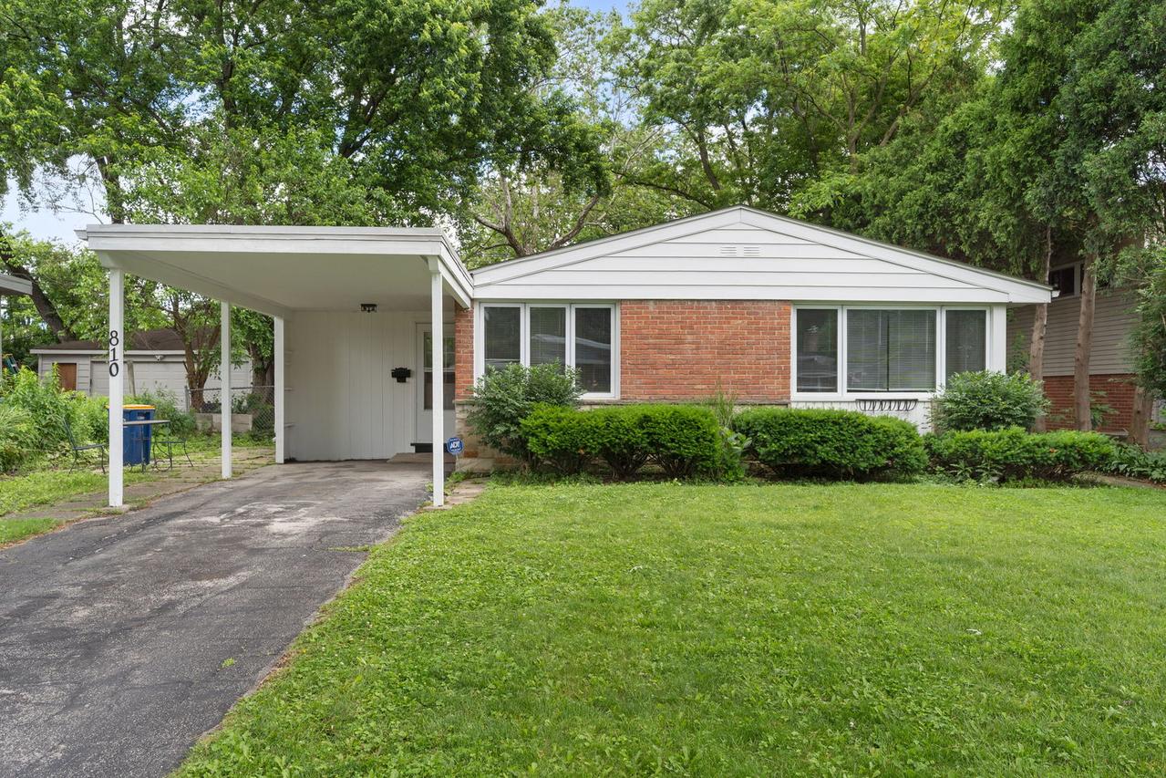 810 Leamington Ave., Wilmette, IL 60091