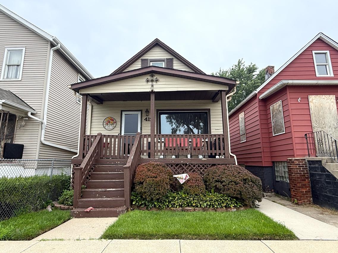 412 156th St., Calumet City, IL 60409