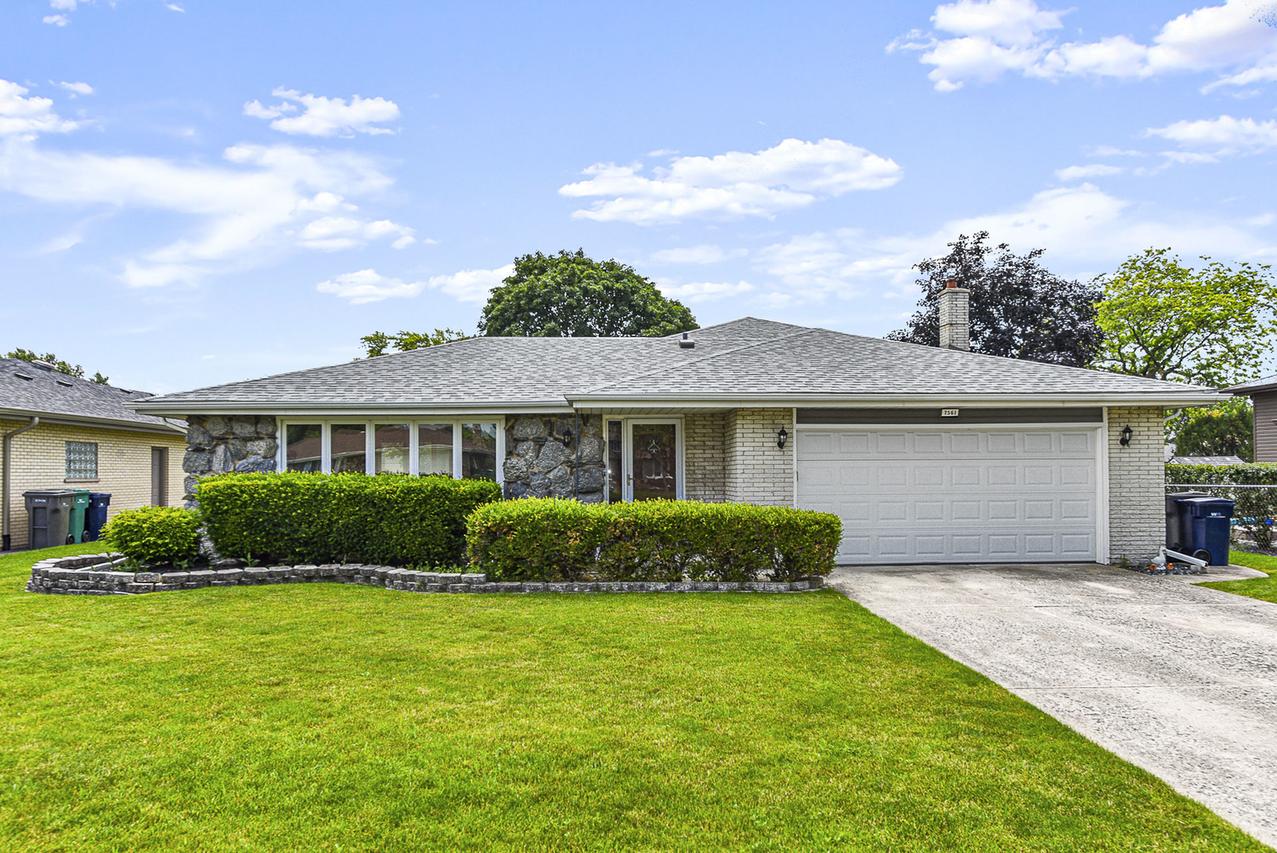 7561 Ponderosa Ct., Orland Park, IL 60462