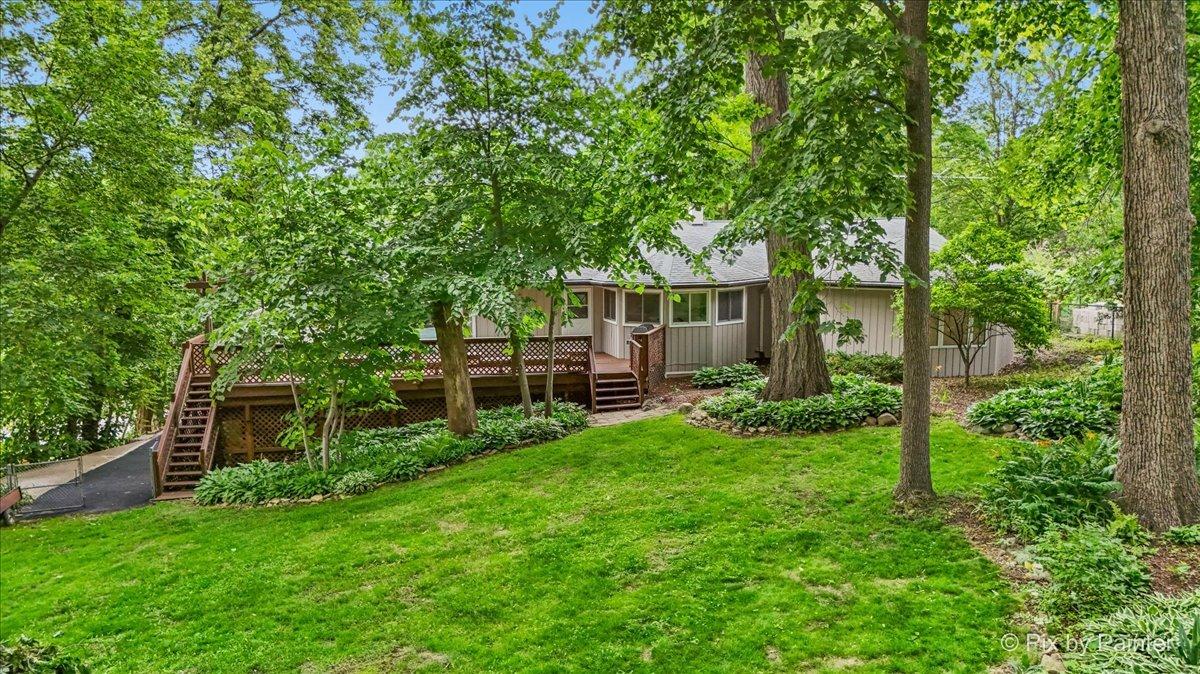 109 Wood Dr., Algonquin, IL 60102