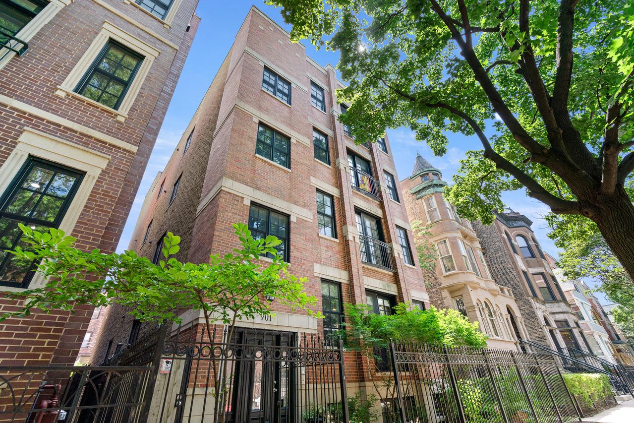 901 W Fletcher St. #2, Chicago, IL 60657