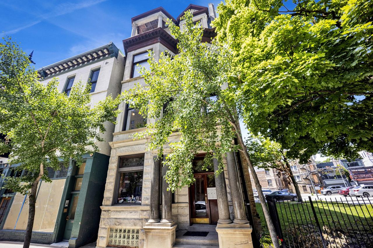 2120 N Clark St. #2, Chicago, IL 60614
