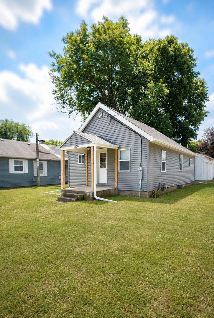 1820 W 9th St., Dixon, IL 61021