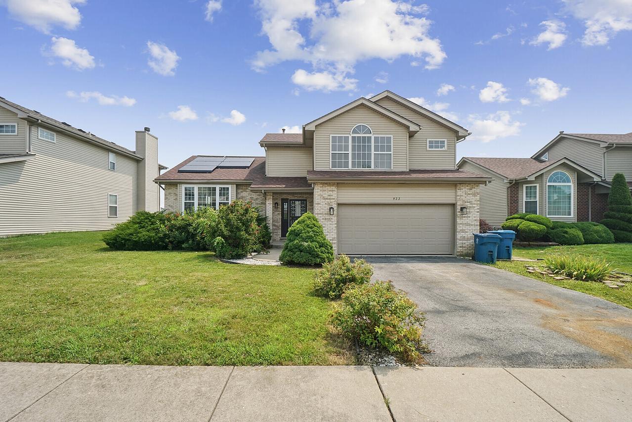 922 Laura Ln., Sauk Village, IL 60411