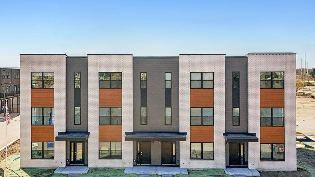 2226 Lakeshore Dr., Schaumburg, IL 60173