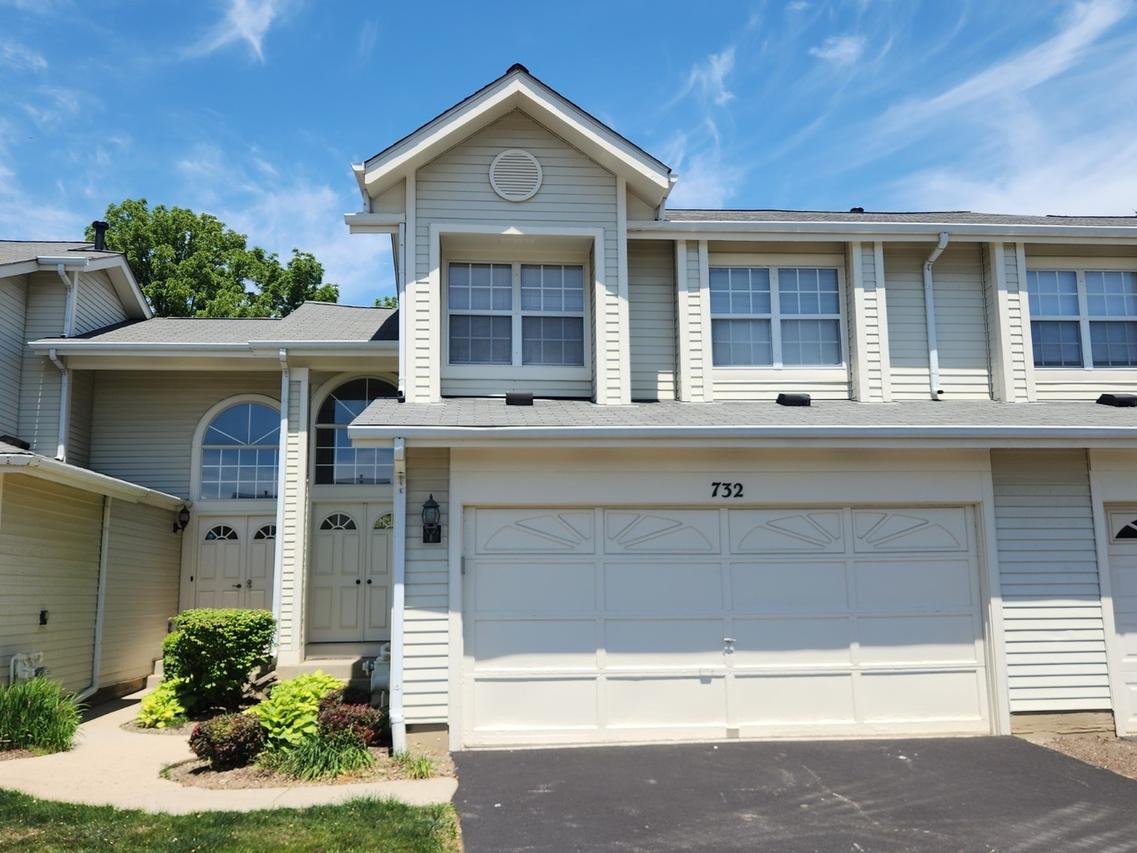 732 Sturnbridge Ln., Schaumburg, IL 60173
