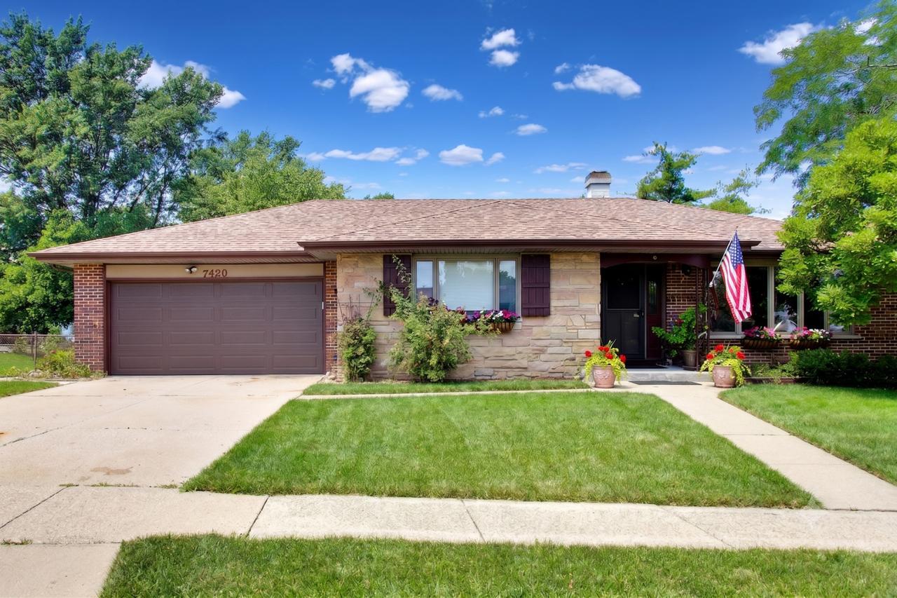 7420 Gladiola Ave., Hanover Park, IL 60133