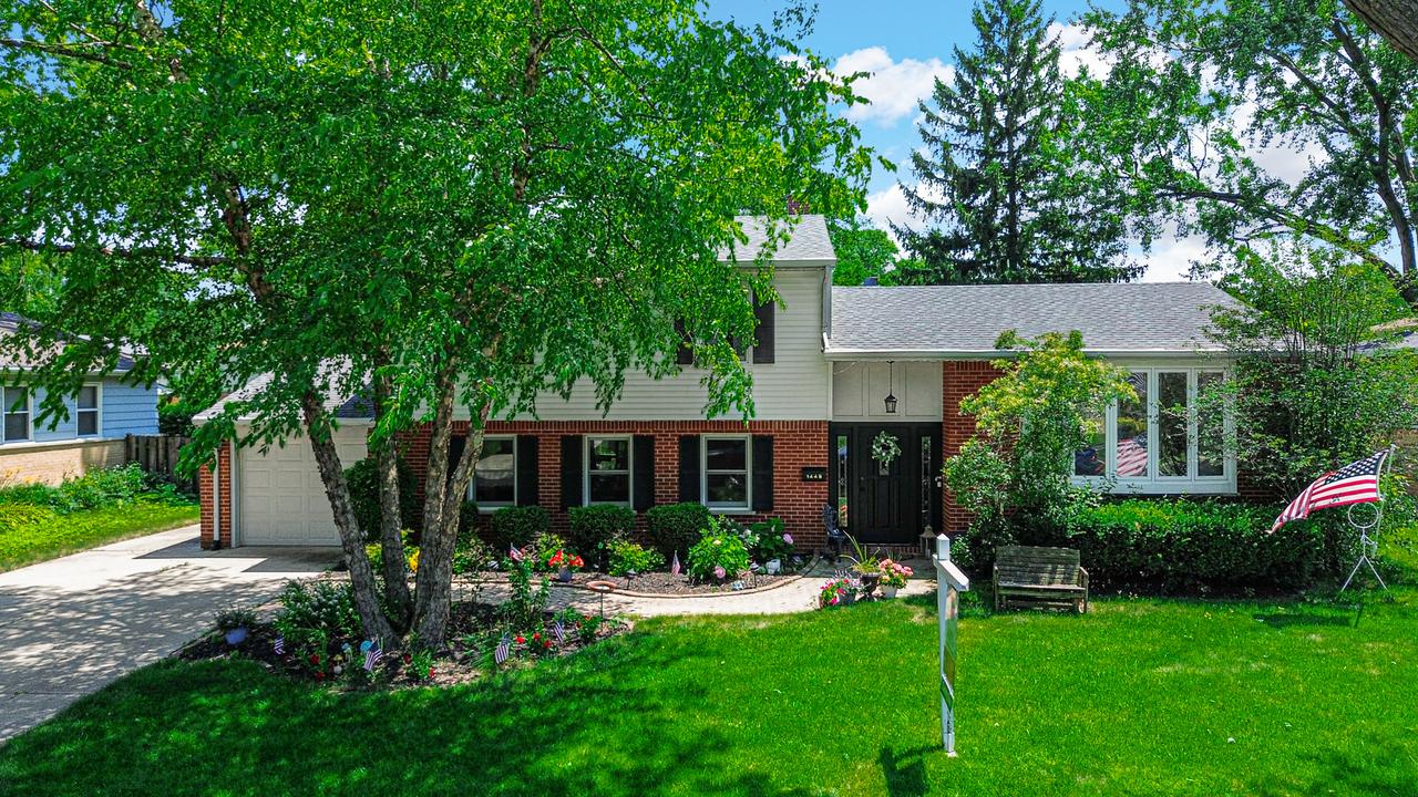 1449 E Joan Dr., Palatine, IL 60074