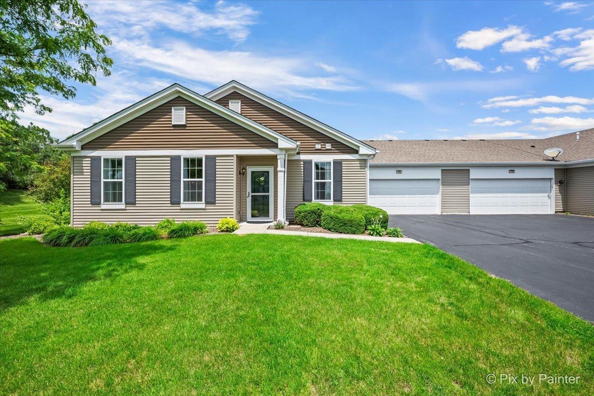 1598 Hannah Ln., Pingree Grove, IL 60140