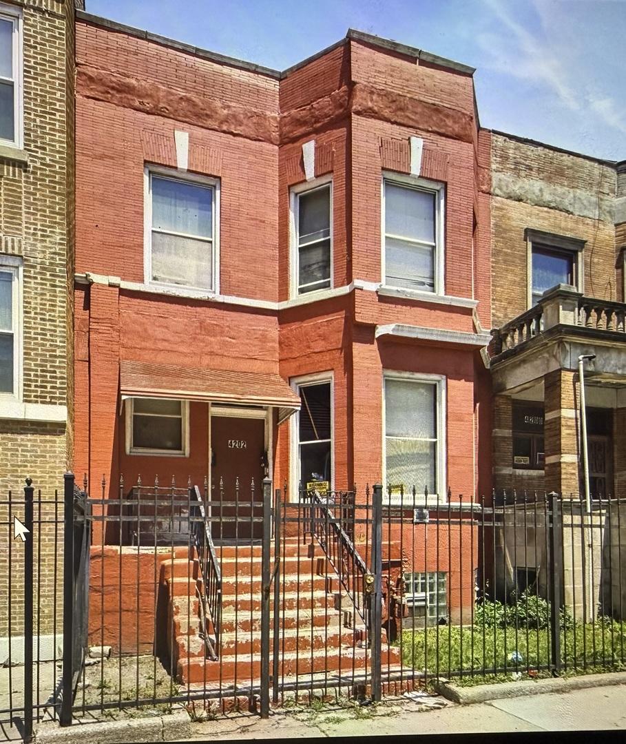 4202 W Jackson Blvd., Chicago, IL 60624