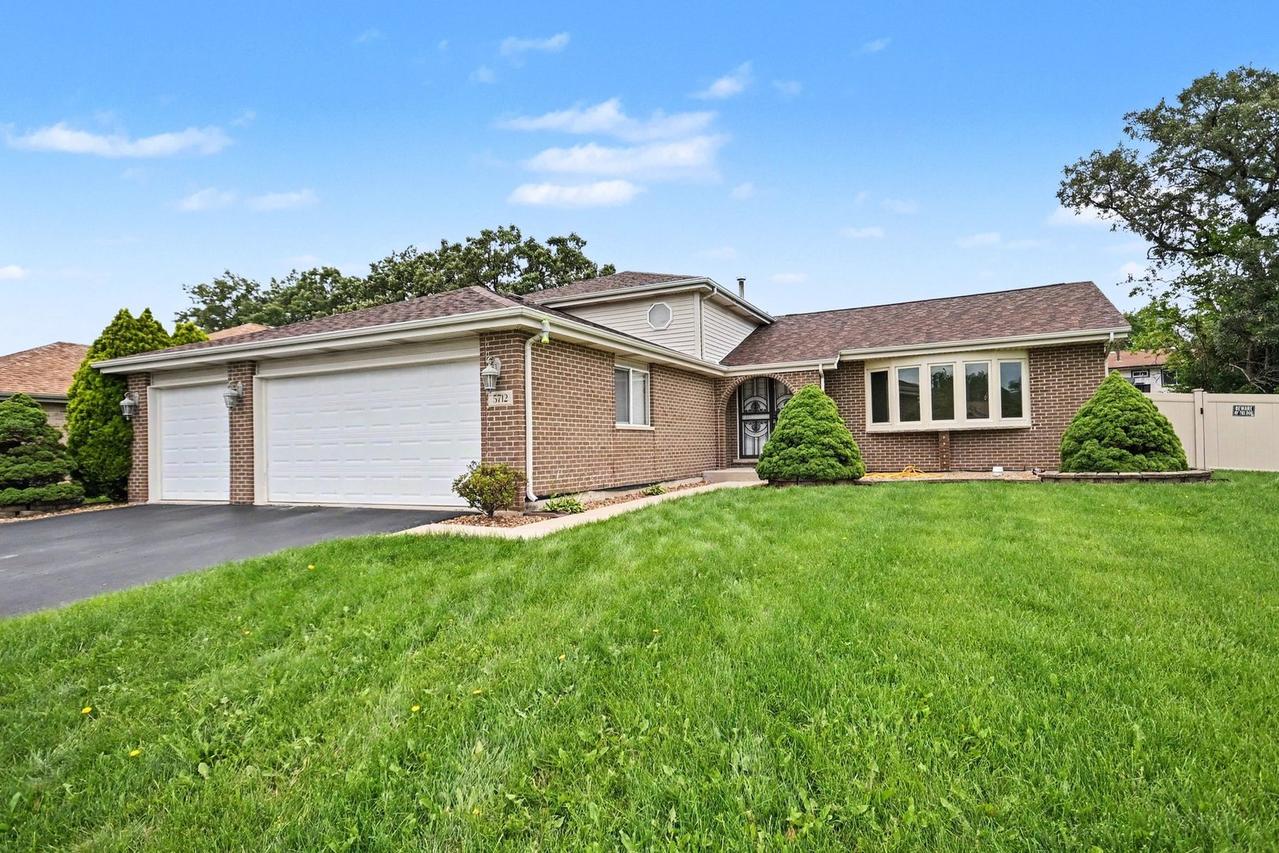 5712 Kathryn Ln., Matteson, IL 60443