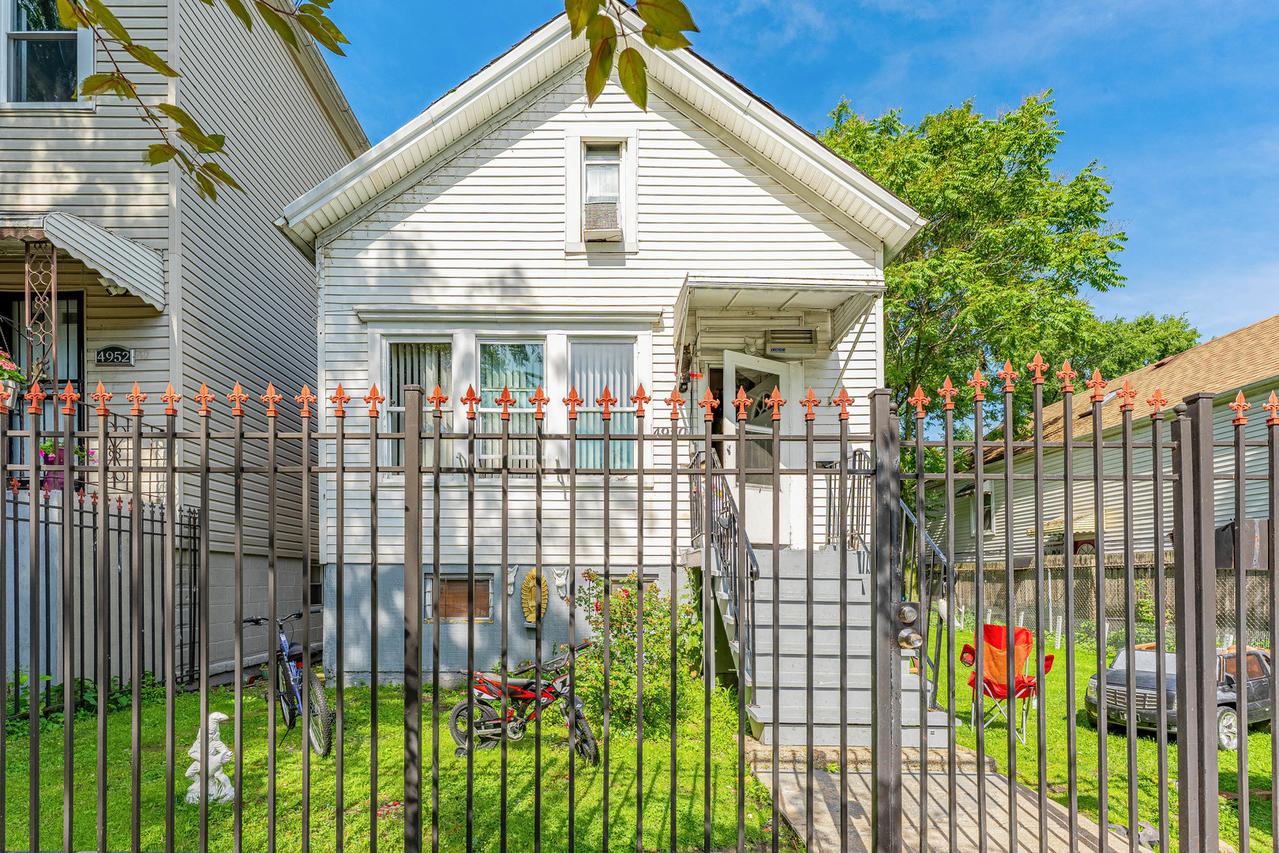 4950 S Marshfield Ave., Chicago, IL 60609