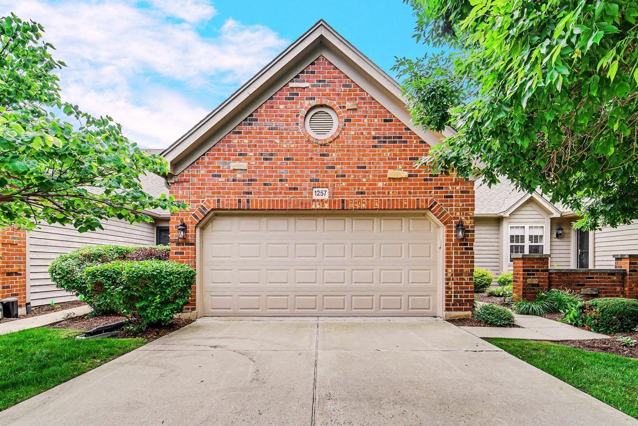 1257 Oakleaf Ct., Aurora, IL 60506