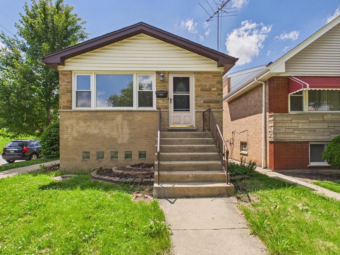 3244 S 53rd Ct., Cicero, IL 60804